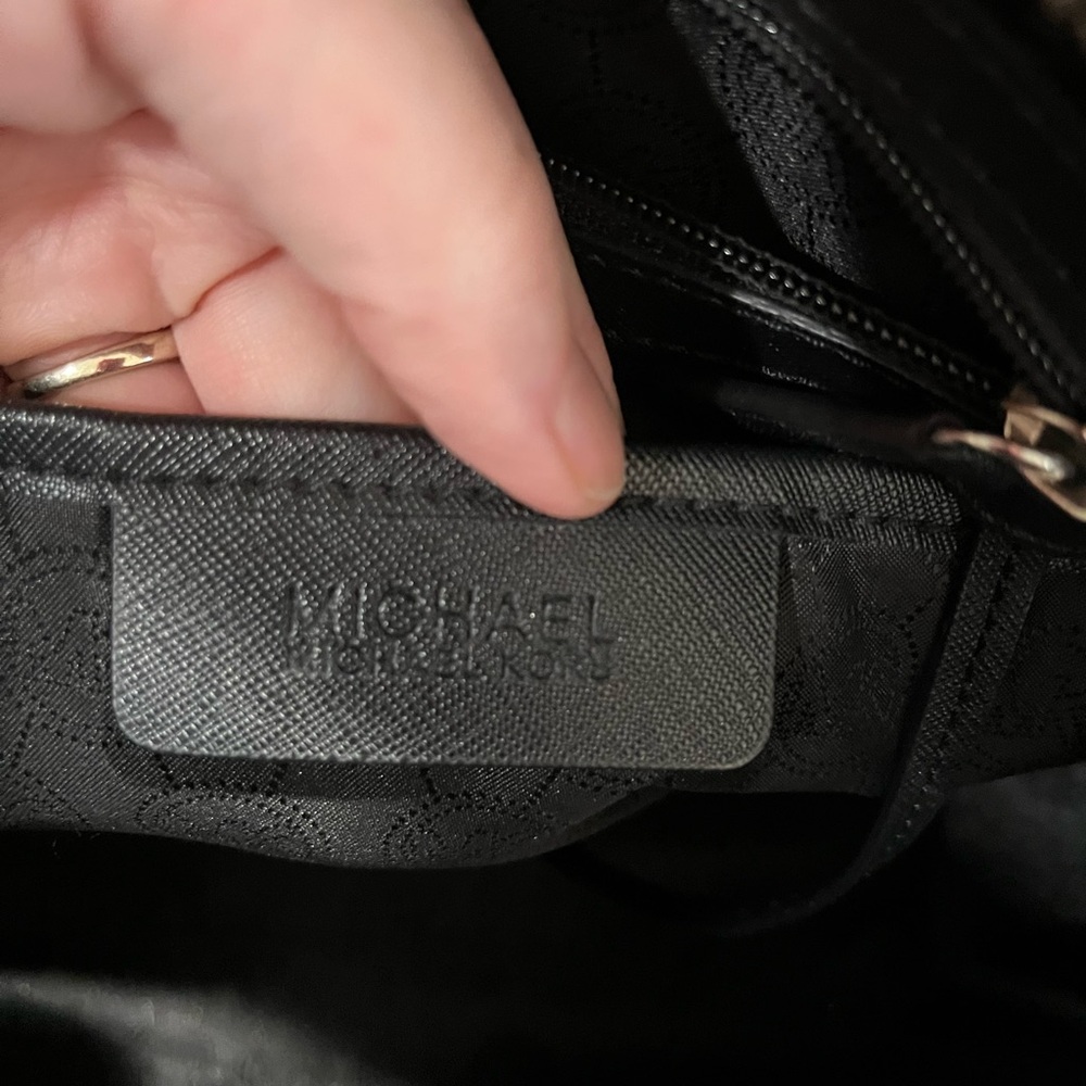 Michael Kors Selma saffiano leather bag - Picture 5 of 14